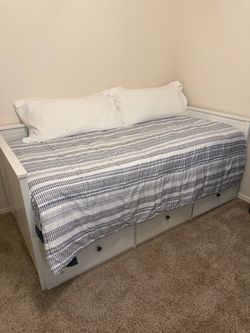 Trundle bed