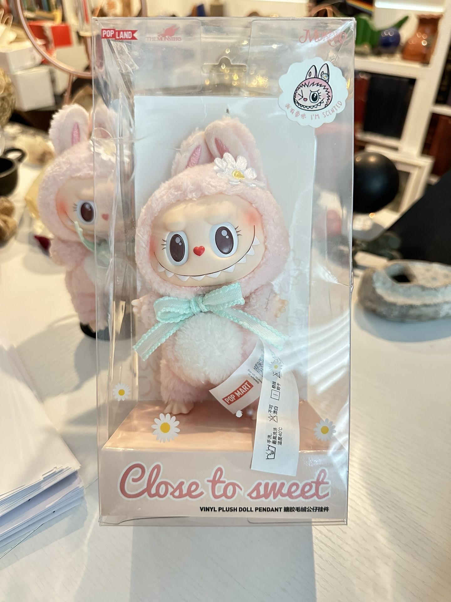 Authentic Mokoko Close To Sweet (Asia exclusive)