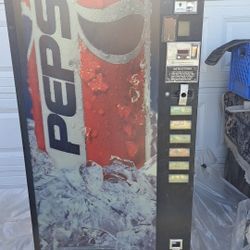 Pepsi Vending Machine 