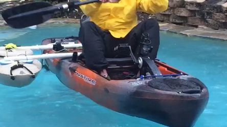 NATIVE SLAYER PROPEL 10 KAYAK WITH BOONEDOX LANDING GEAR AND