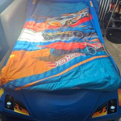 Hot Wheels Twin Bed