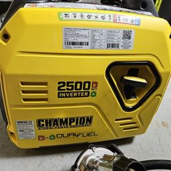 CHAMPION 2500 WATTS DUAL POWER GASOLINE OR  PROPANE NEW