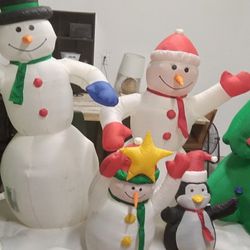 Inflatable Snowman And Family Yard Decoration 