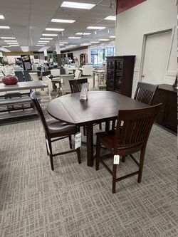 Napa / Mahogany Express Napa (Dining Room) Extendable Gathering Table - Sunset Mahogany (Dark Reddish Brown)