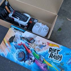 Hot Wheels Rift Rally - PlayStation 4/5 and IOS (Near New Used Only Couple Times)
