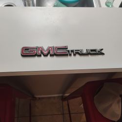 "GMC TRUCK" Emblem 