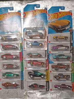 HOT WHEELS SUPER TREASURE HUNT LOT 30 SUPERS 83 CHEVY SILVERADO