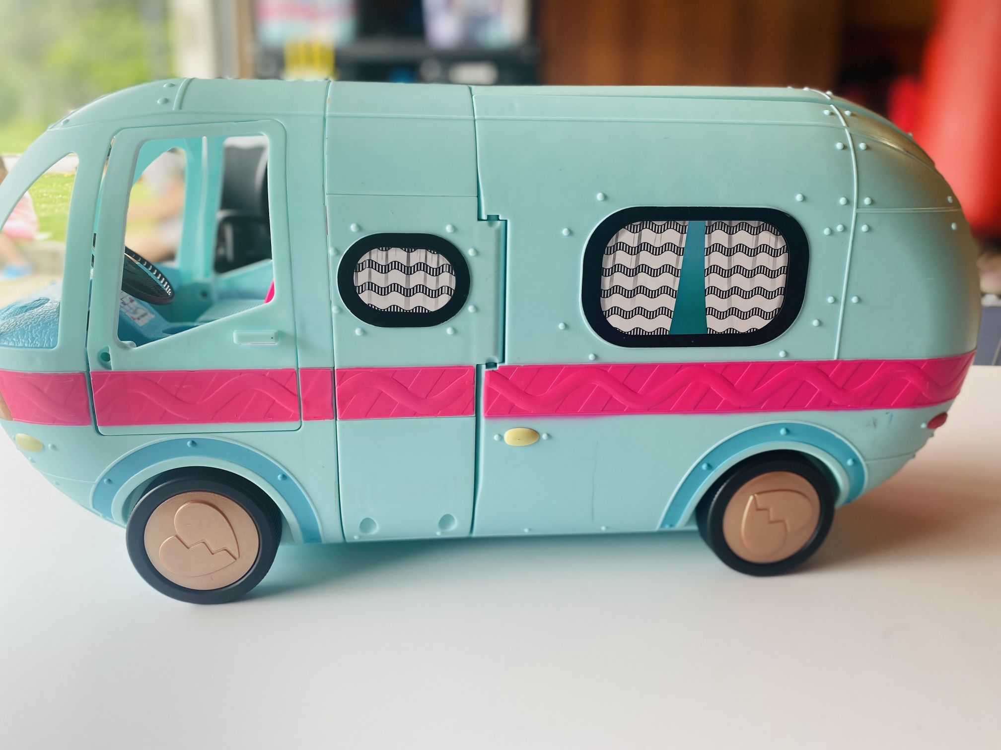 L.O.L Surprise Camper