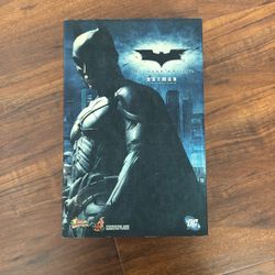 Hot Toys MMS71 The Dark Knight Batman In Box 