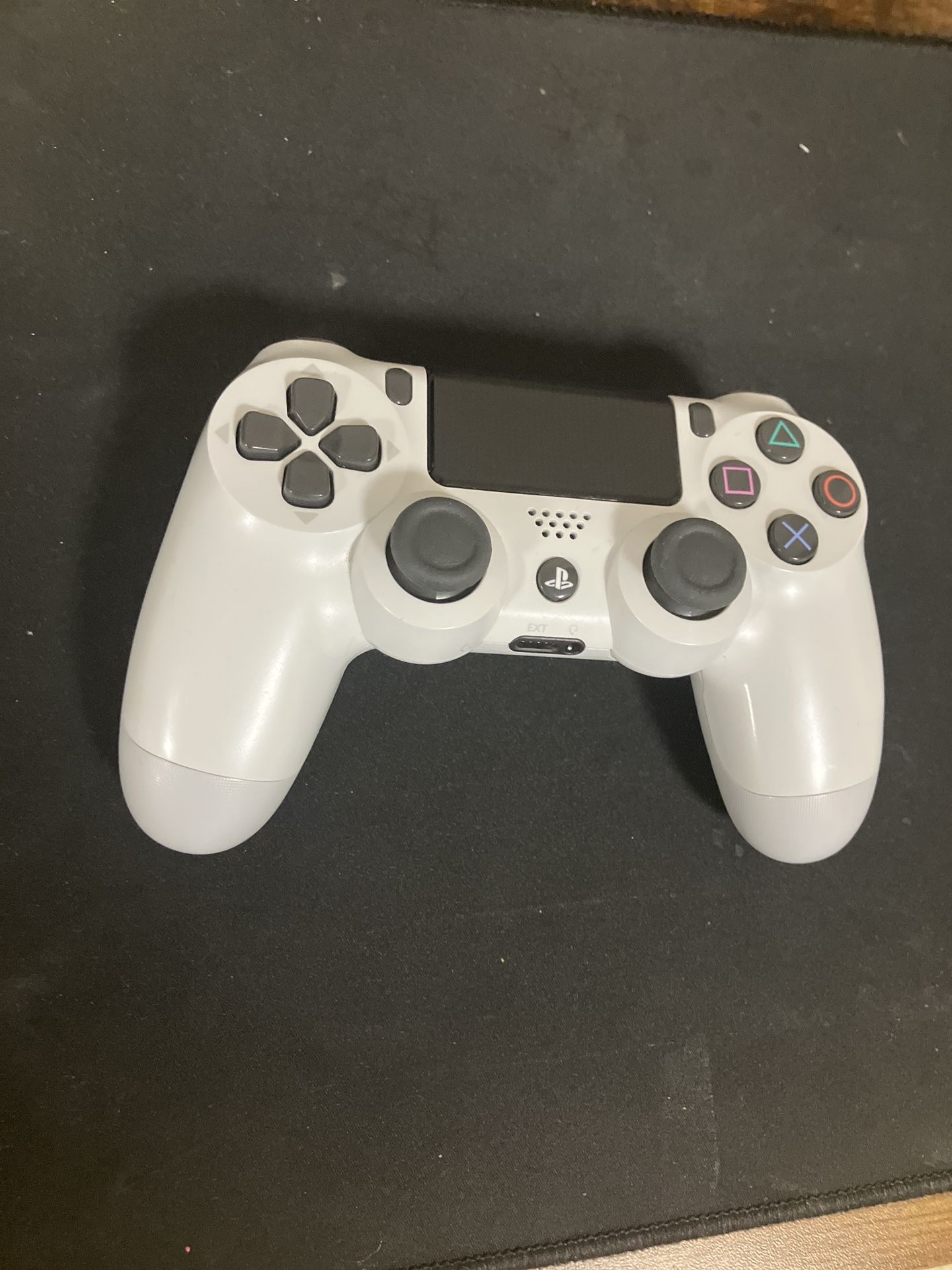 PS4 Controller
