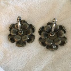 2 Floral Tie Backs Or Towel Holders Silver Tones