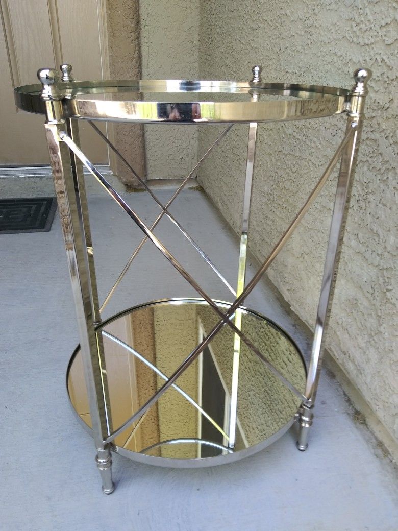 Pretty Table, Mirrored Bottom & Glass Top. 20" wide, 24" tall
