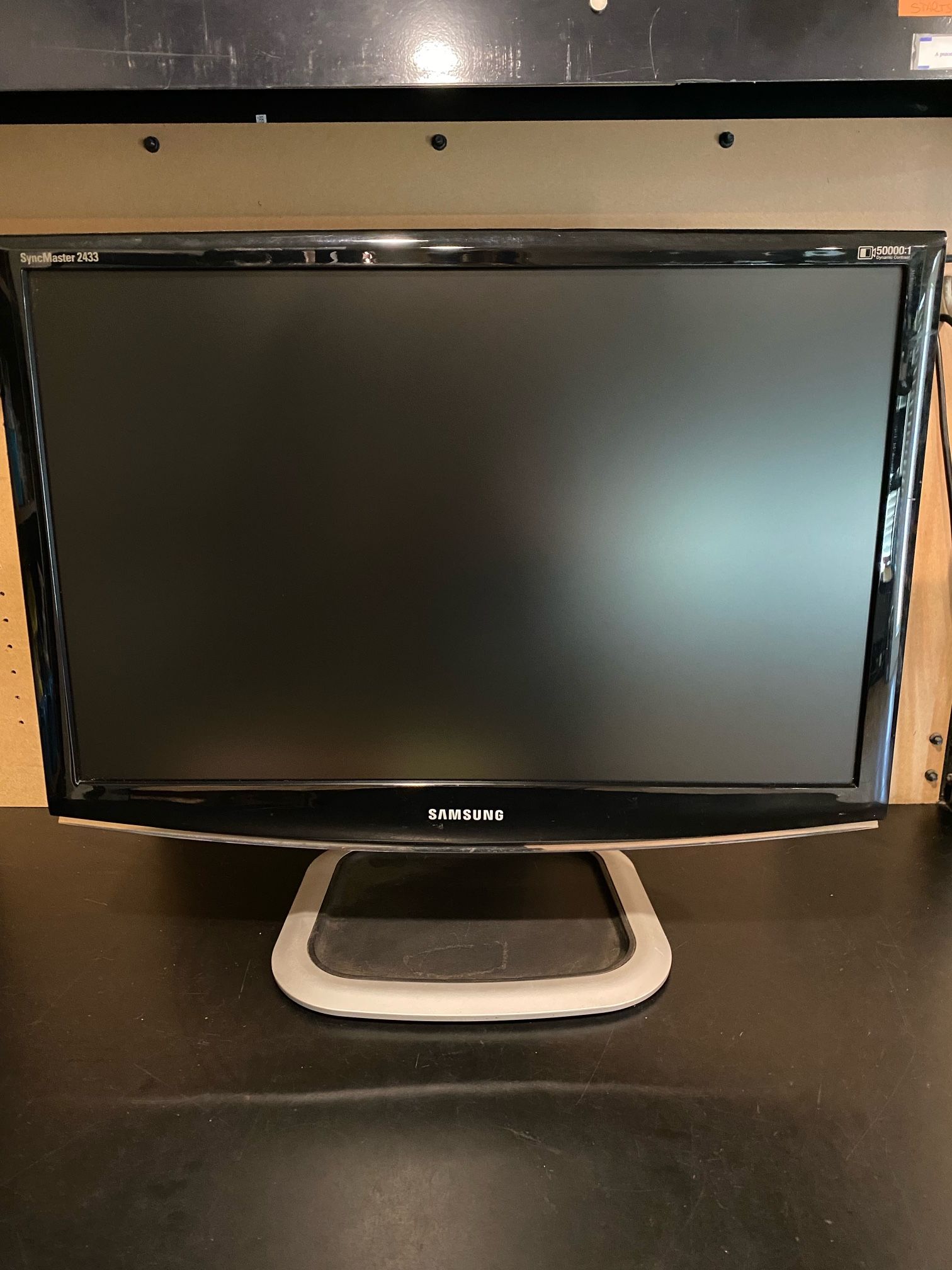 24 inch Samsung LCD monitor Full HD 1920 x 1200
