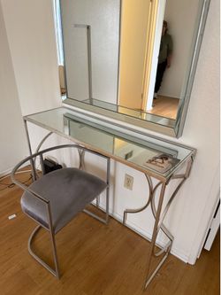 Vanity Set