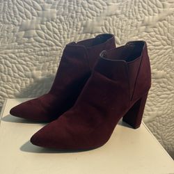 Marc Fisher wine maroon color suede boots pointed toe booties size 6