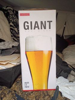 40 oz. G I A N T. Beer  Glass - New 
