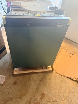 Built-In Dishwasher GE stainless steel