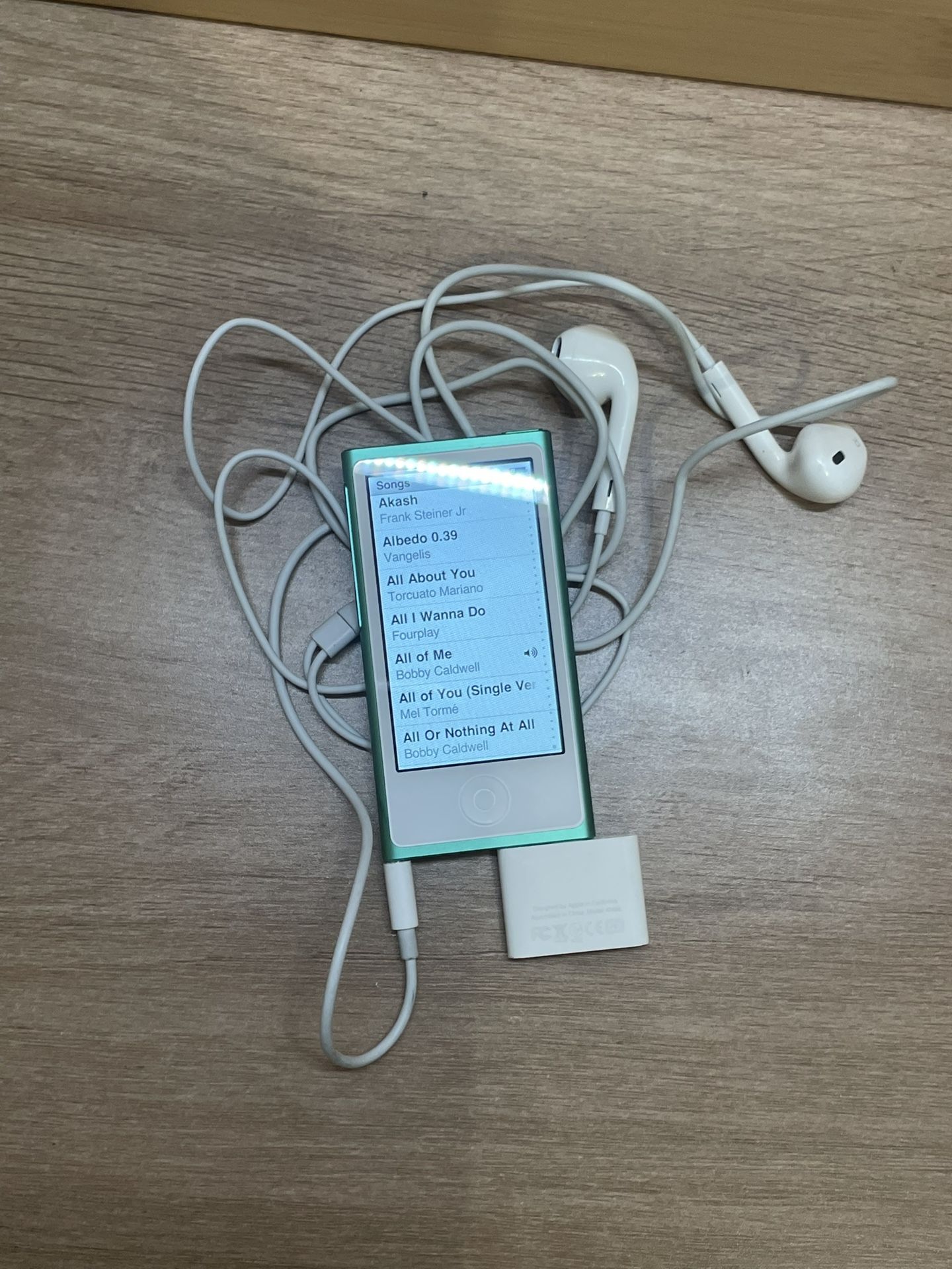 Apple iPod Nano 7th Gen A1446 16gb works