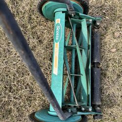 Scotts Lawn Mower