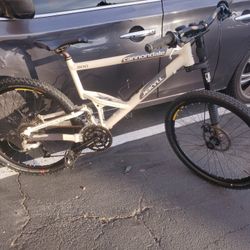 Cannon̈Dale Lefty - 26 Inch