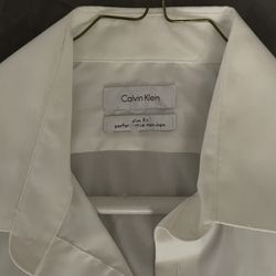 Men’s white dress shirt