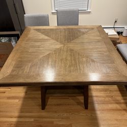 Raymour And Flanagan Dining Table