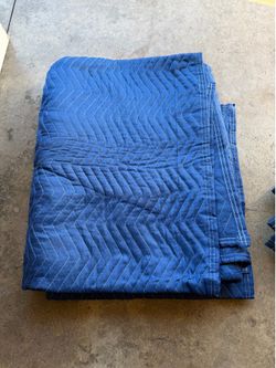 Moving blankets brand new