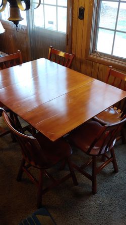 DROP LEAF TABLE And  6 CHAIRS 
