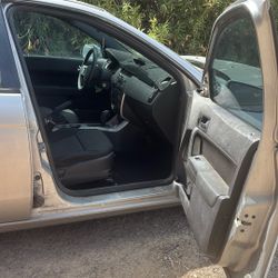 2008 Ford Focus (Parts car)