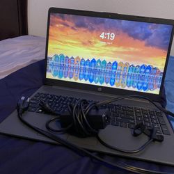 HP Laptop Ryzen 5 -16GB RAM/512 GB SSD Great For Streaming Or School 