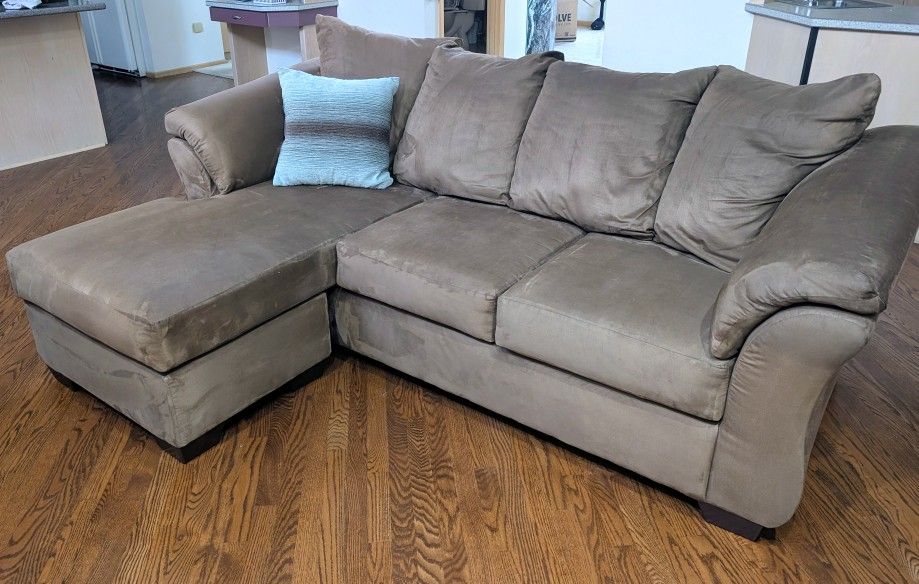 Reversible Chaise Couch