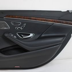 2014 SCLASS S550 Front Right Door Trim Panel 