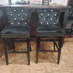 Three Brand New Chairs In Box This Is A Replica