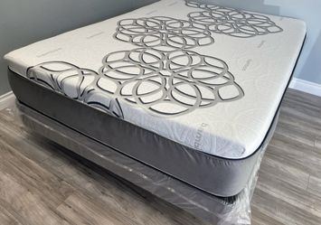 Full Sky Comfort Bamboo Cool Gel Memory Foam Mattress!!