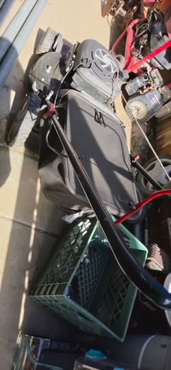 Craftsman 6.75hp Briggs And Stratton Easy Start  push Lawnmower  $100