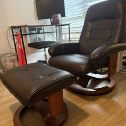 Southern Enterprises Recliner And Ottoman-Finish:Coffee Brown,Size:28.5"W x 26"L x 40"H