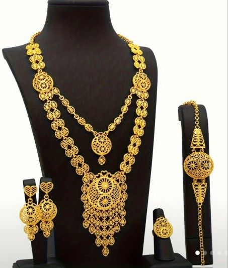 22K GOLD PLATED JEWELRY SETS 🩷 ( $25 EACH SET )