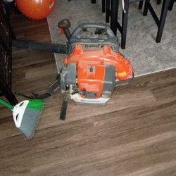 Leaf Blower 