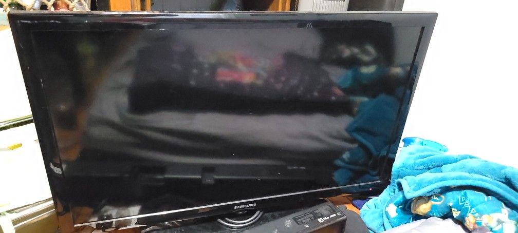 Samsung 32in 720p