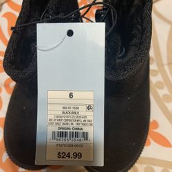 Child’s Size 6 ( New)