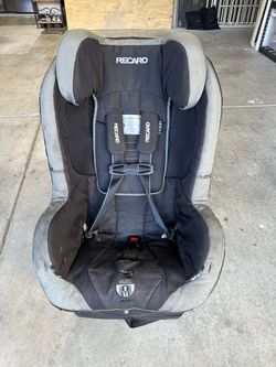 Recaro Car Seat - (Excellent Condition)