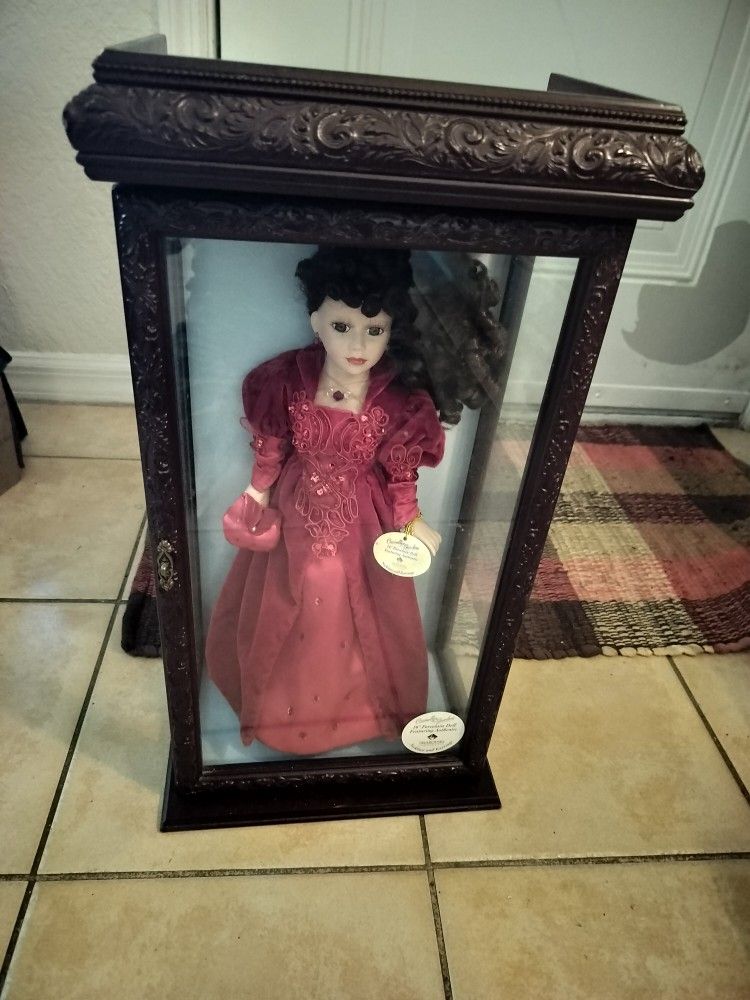 Camilla Doll Never Touch She's Beautiful I Just Have No Room I Moved To Smaller Place And I'm Few Things To Get Rid Of I Love Her I Miss Her Very Coll