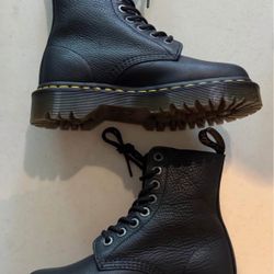 Doc (dr) Martens Boots