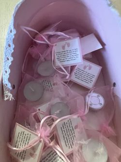Baby Crib With 18 Beautiful Souvenirs