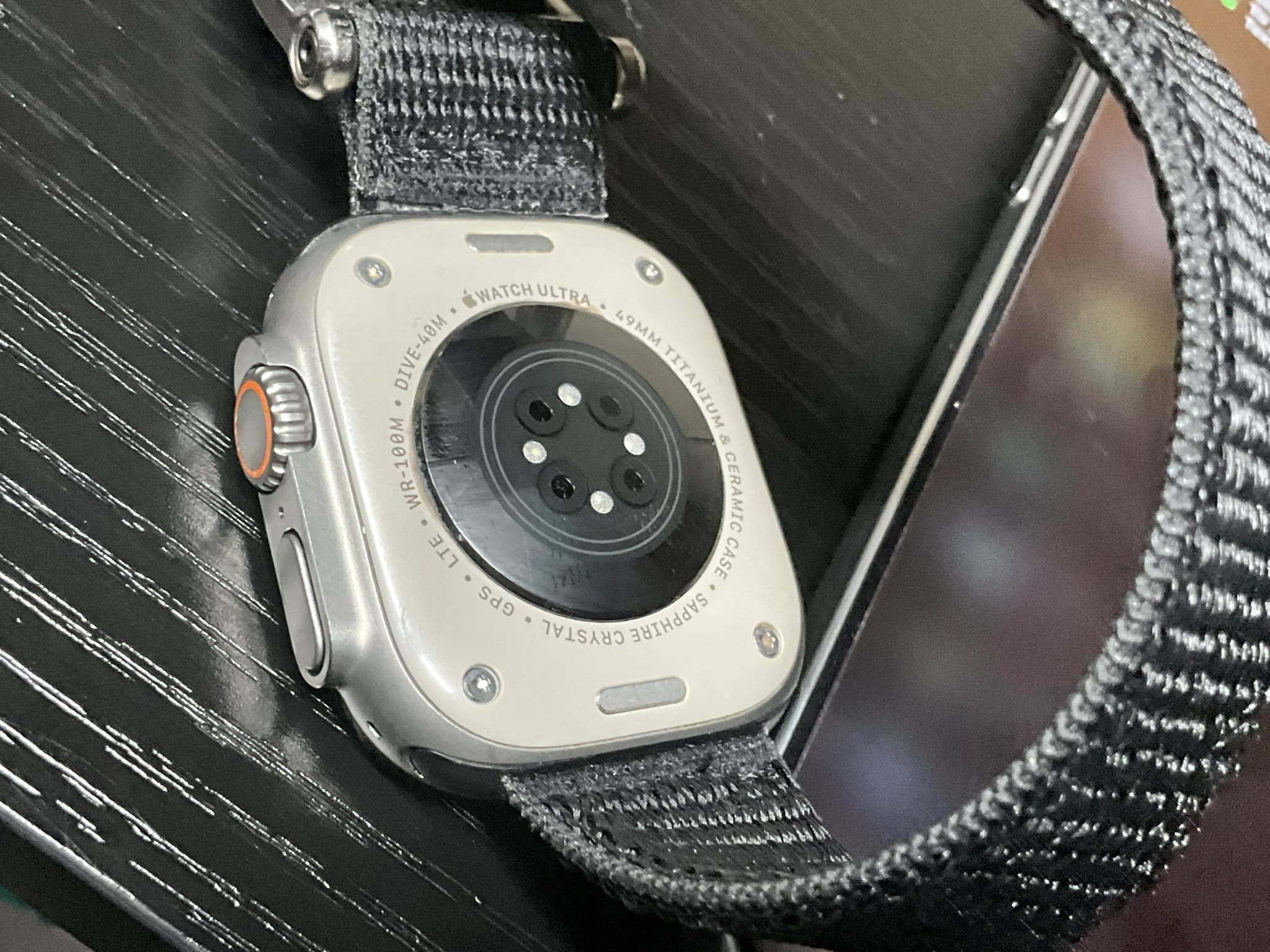 iPhone 16 Pro Max Apple Watch Ultra