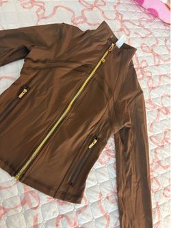 LULULEMON 🟤 ( brown crop define jacket)