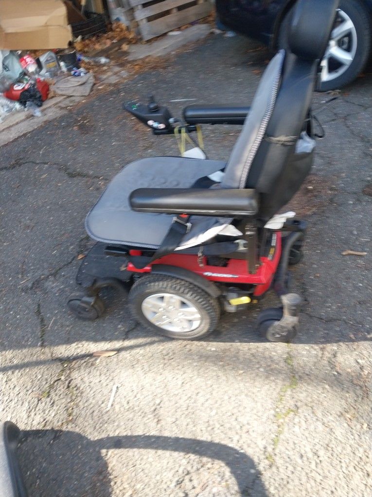 Practically Brand New 2500.00 Or Best Offer