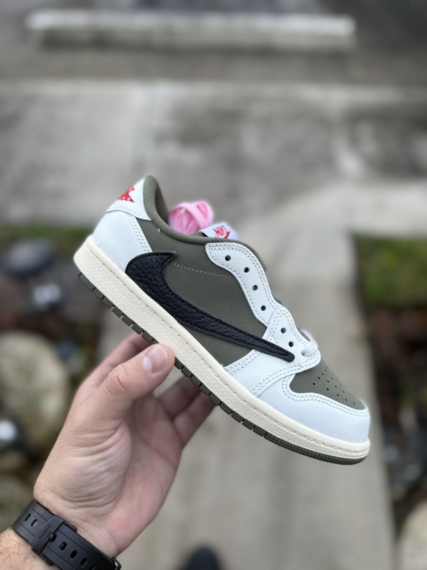 Medium Olive Preschool Travis Scott Nike Air Jordan Low Size 1Y