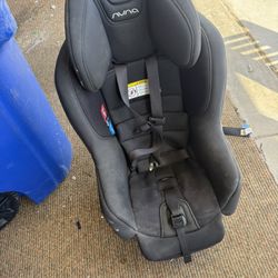 Nuna Rava Car Seat 