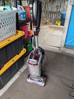 SHARK ROTATOR VACUUM $40 PICK UP IN SUN VALLEY